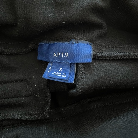 Flared black leggings (S) cinched waist - Picture 4 of 4